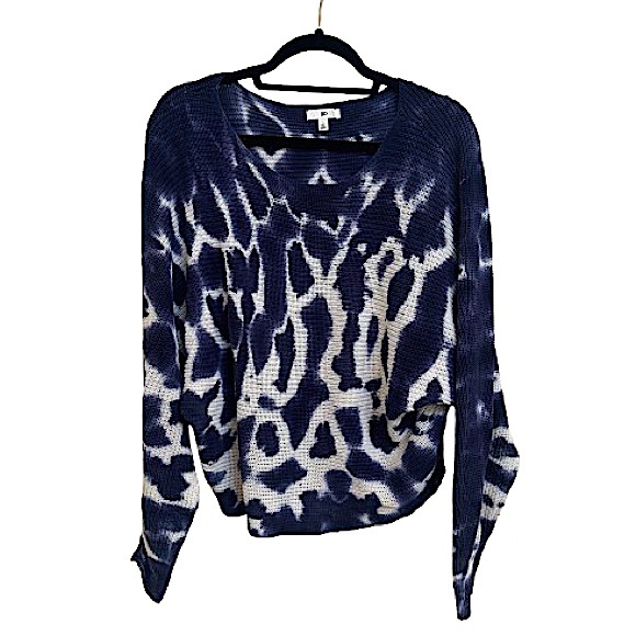 NWOT! BP Blue & White Tie Die Knit Sweater Cozy in Women’s Large - Picture 2 of 6